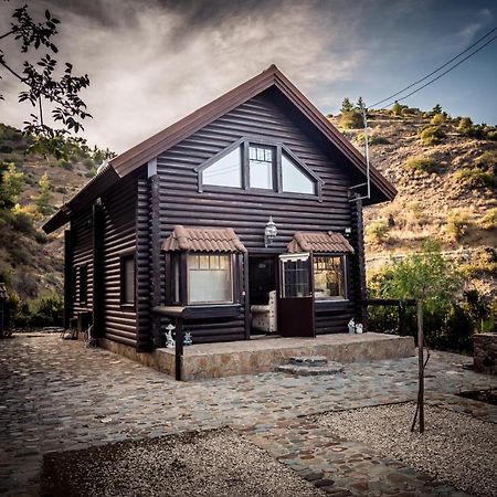 *2 Bdr Log House /Mountains/Queen Bed/Fireplace Gourri Zewnętrze zdjęcie