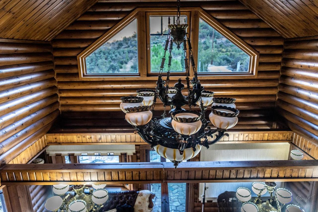 *2 Bdr Log House /Mountains/Queen Bed/Fireplace Gourri Zewnętrze zdjęcie