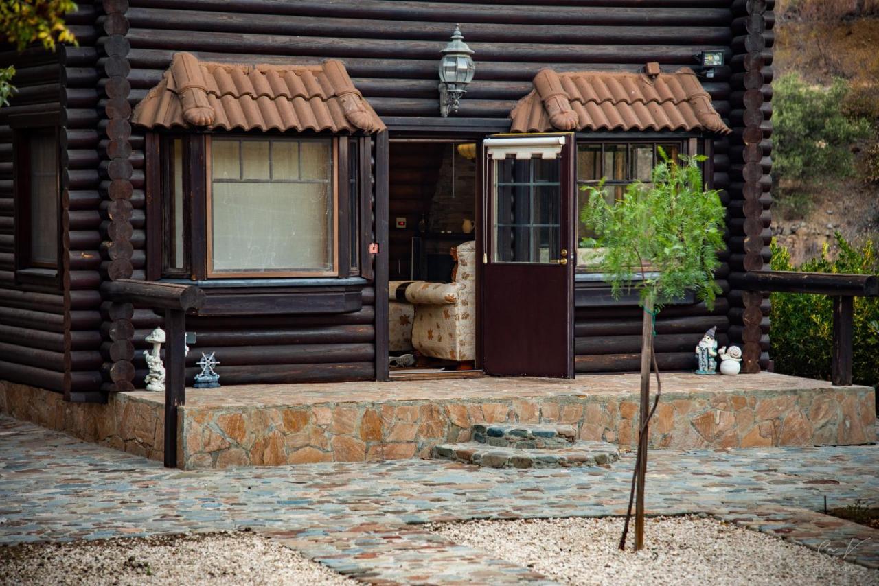 *2 Bdr Log House /Mountains/Queen Bed/Fireplace Gourri Zewnętrze zdjęcie