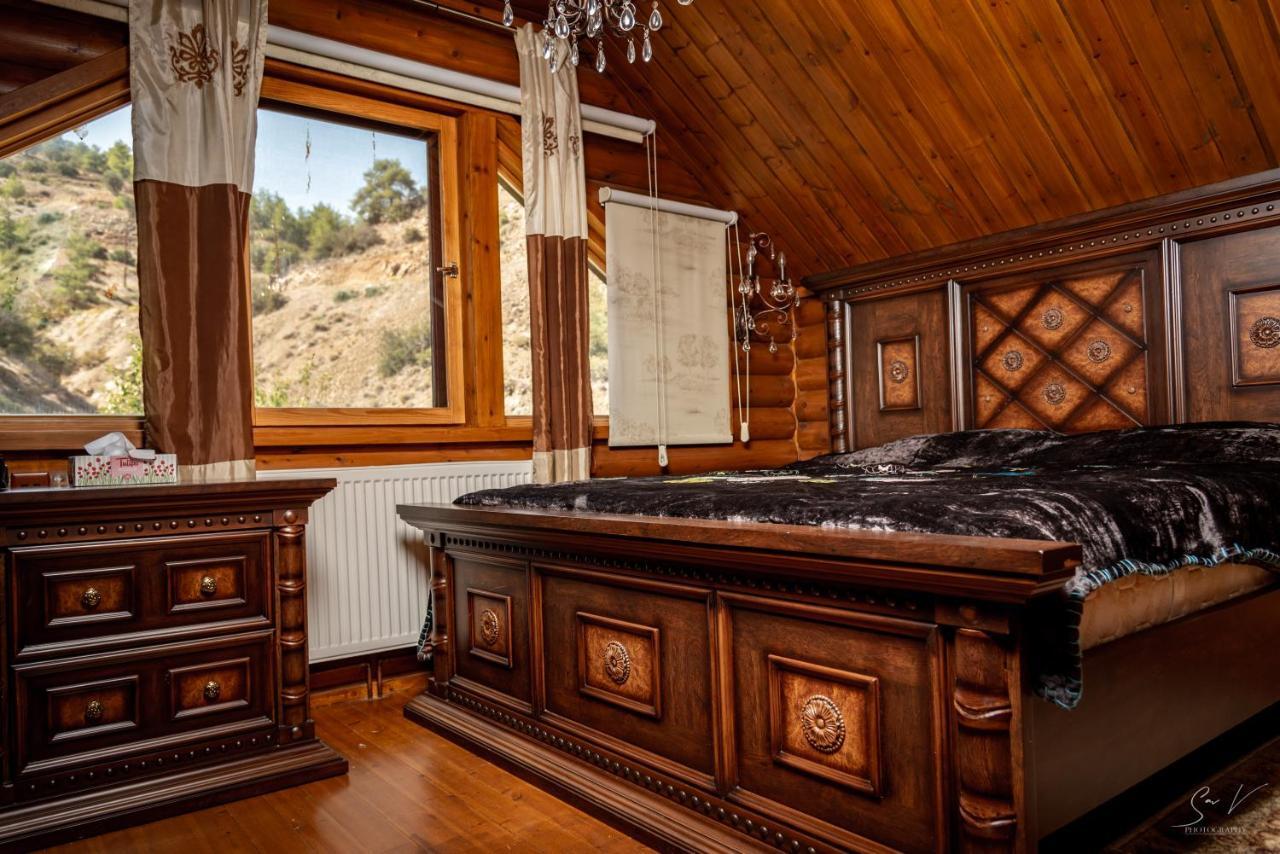 *2 Bdr Log House /Mountains/Queen Bed/Fireplace Gourri Zewnętrze zdjęcie