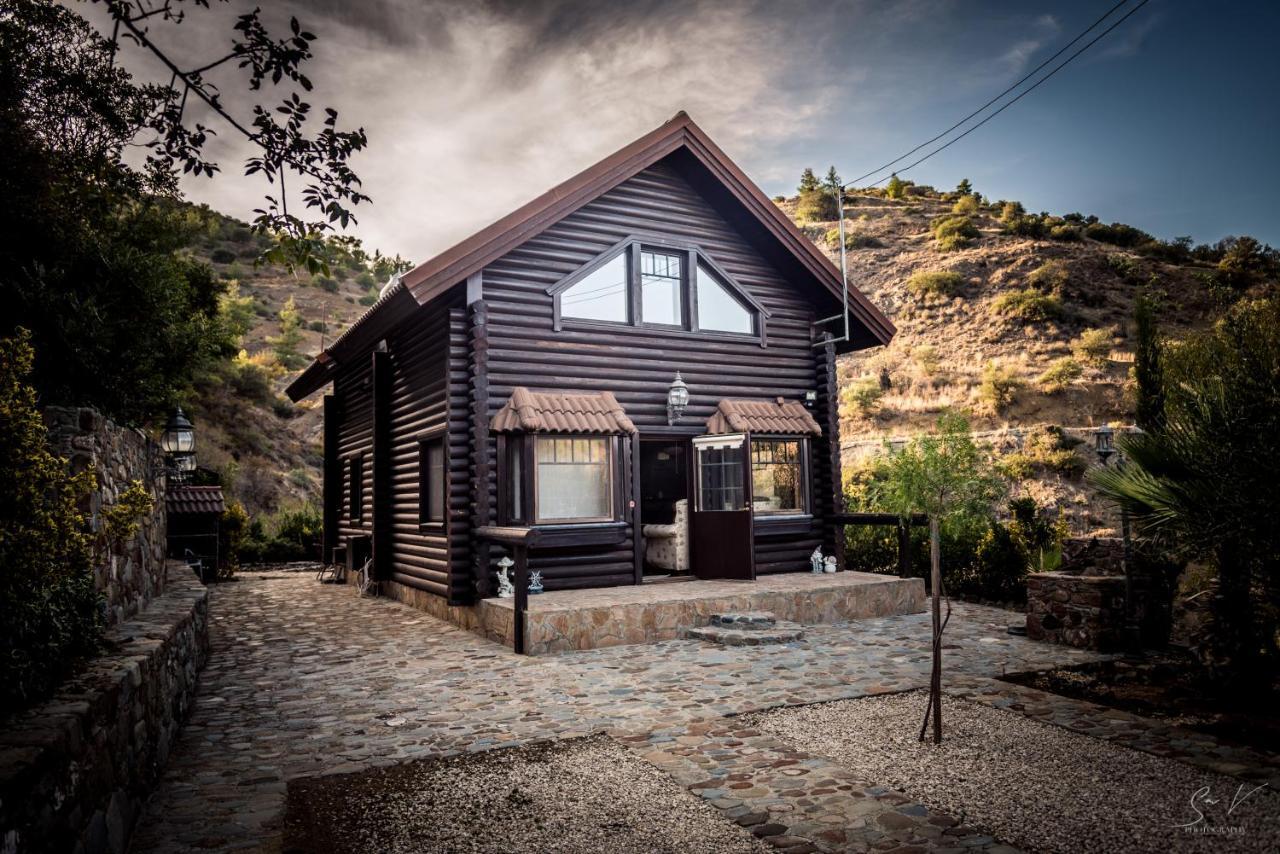 *2 Bdr Log House /Mountains/Queen Bed/Fireplace Gourri Zewnętrze zdjęcie