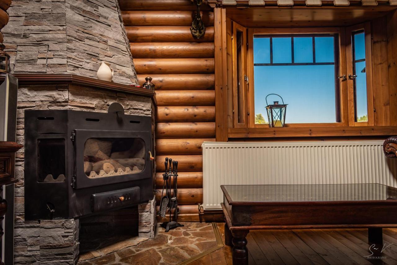 *2 Bdr Log House /Mountains/Queen Bed/Fireplace Gourri Zewnętrze zdjęcie